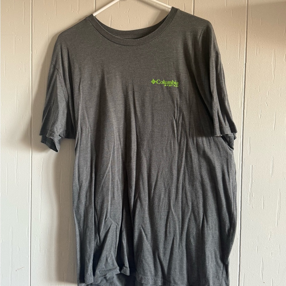 Columbia xl t shirt